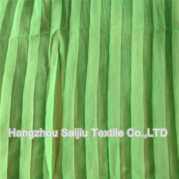 100% Polyester Chiffon Solid Dyed Pleated Fabric